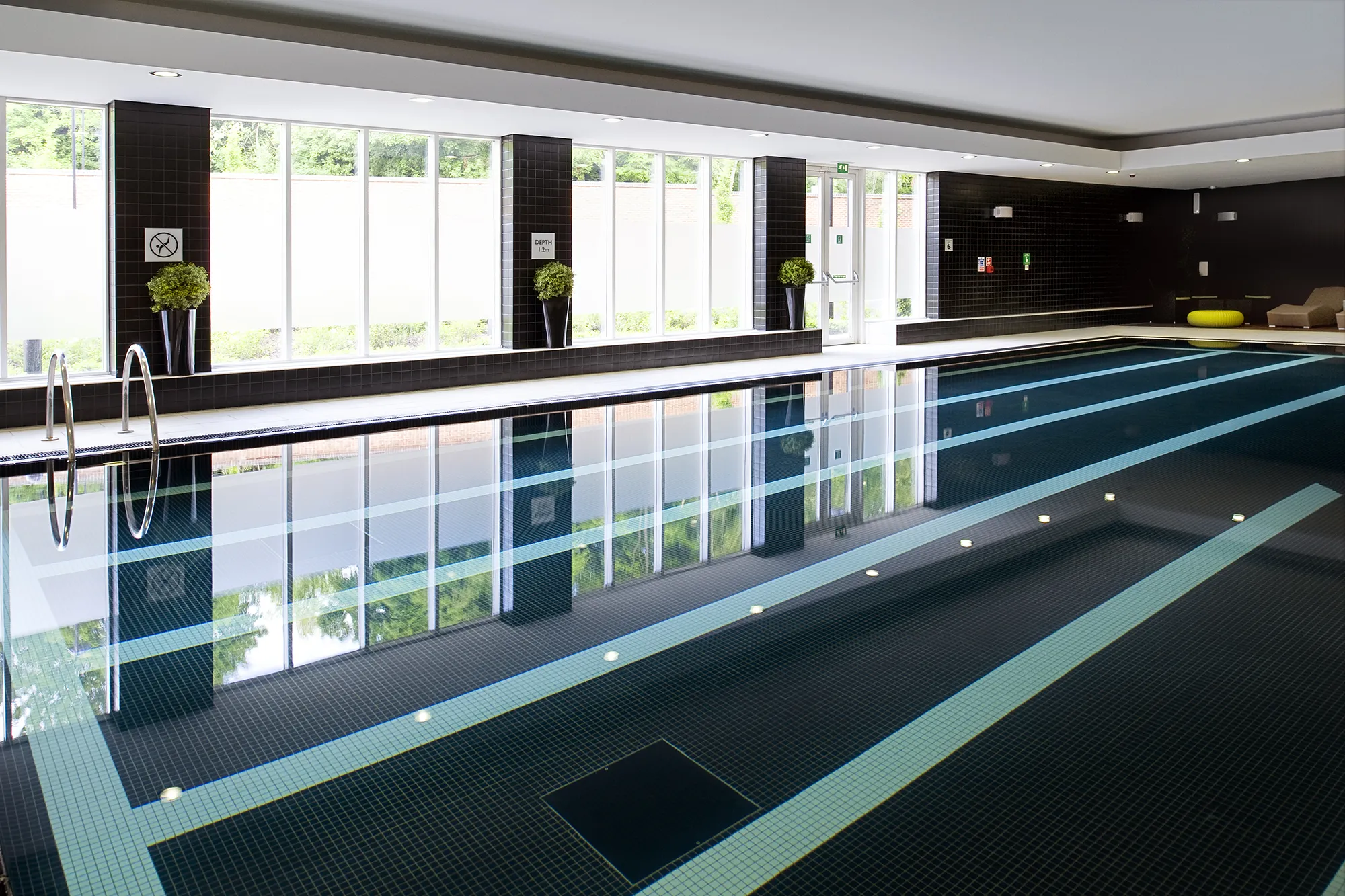 The swimming pool at Radisson Blu Durham, a Sports approved hotel for professional and elite teams near Newcastle, Chester le Street, Sunderland and Middlesbrough